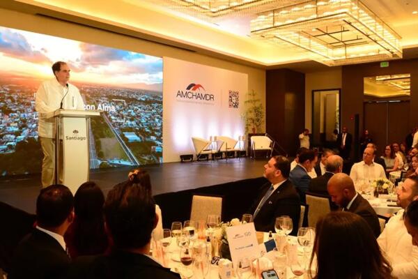 Los empresarios coincidieron en que Santiago se consolida como la capital económica del Cibao.