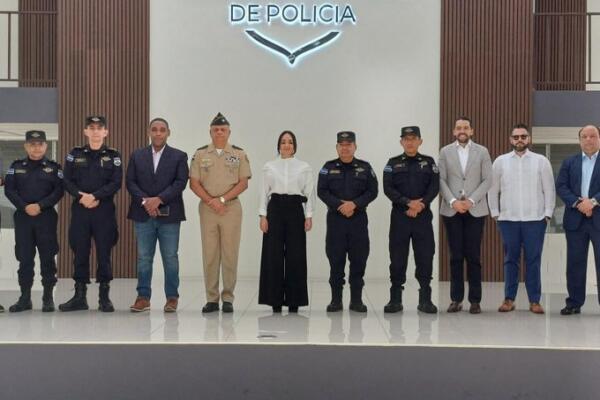 Faride Raful aborda transformación policial y crimen organizado en visita a El Salvador