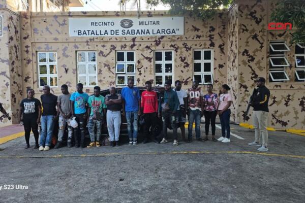 Hainianos detenidos por Cesfront.