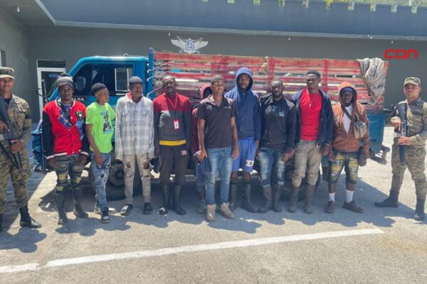 13 inmigrantes haitianos indocumentados.