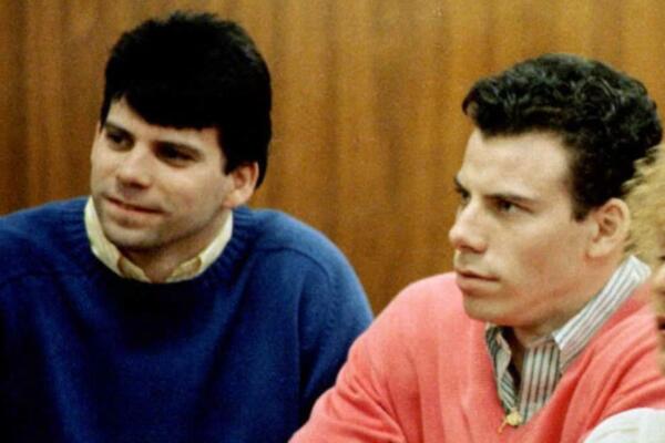 Foto de archivo de los hermanos Menéndez en juicio / foto: AFP
