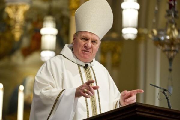 Cardenal Joseph Tobin, entre favoritos para suceder al papa Francisco.