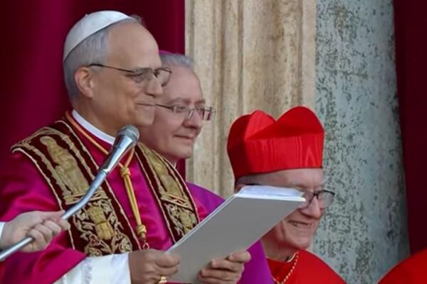 Párrocos y feligreses manifiestan su valoración al nuevo papa León XIV.