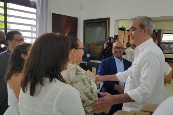 Presidente Luis Abinader visita Casa Museo Juan Trinidad en Bonao.