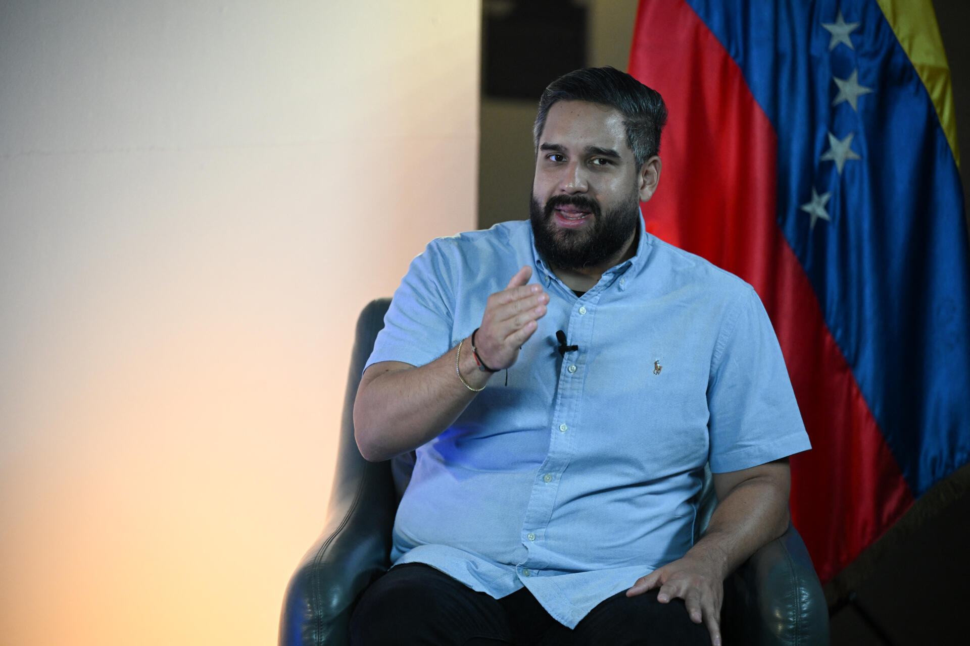 Venezuela avanzará "con sanciones o sin sanciones", dice el hijo de Maduro