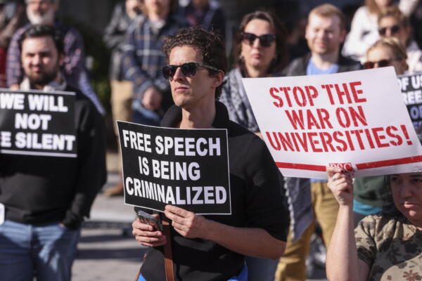 Fotografía de archivo de una manifestación del Día Nacional de Acción por la Educación Superior en Foley Square en Nueva York. EFE