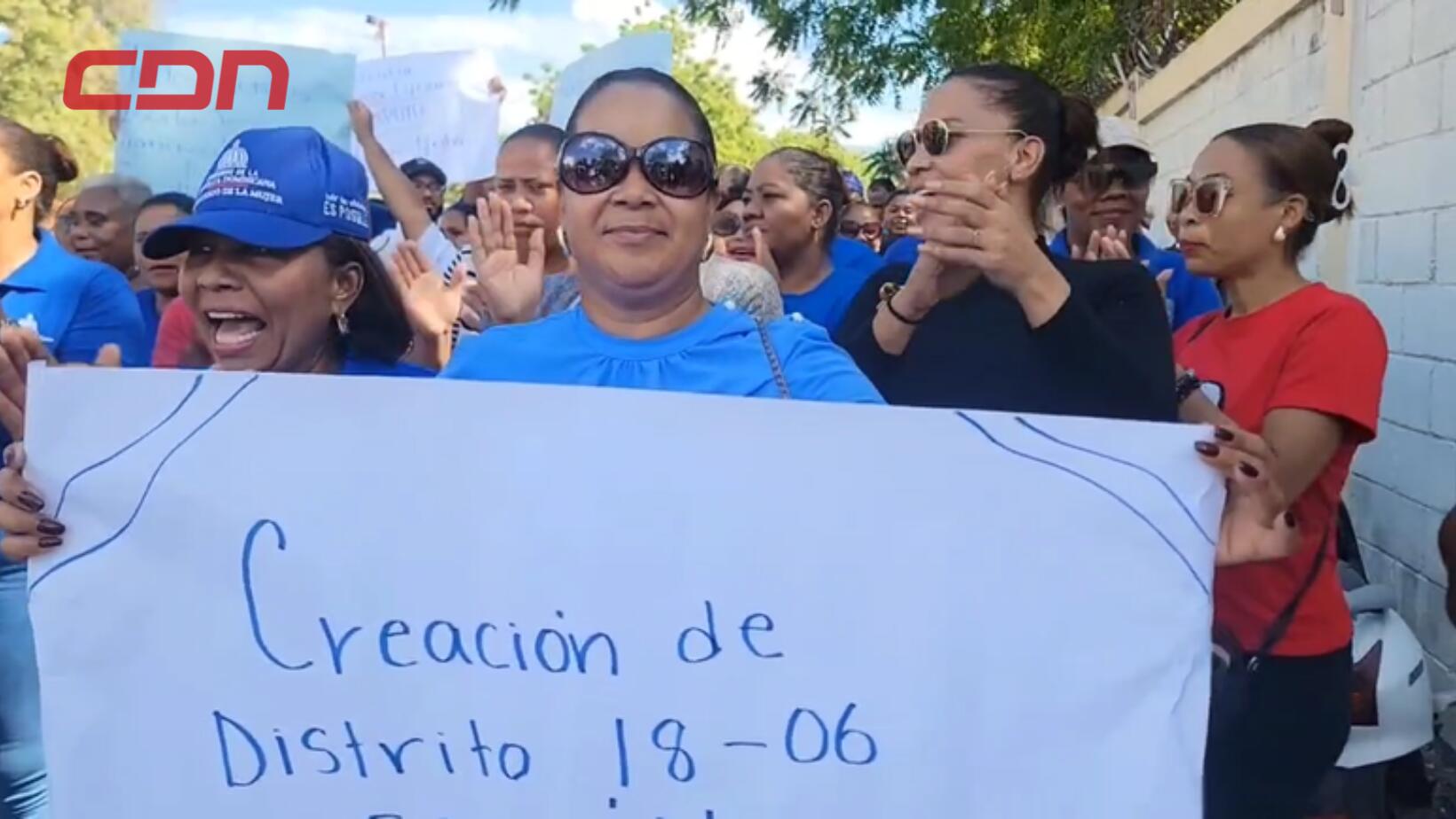 Marchan en Neyba en reclamo de mejores condiciones para centros educativos