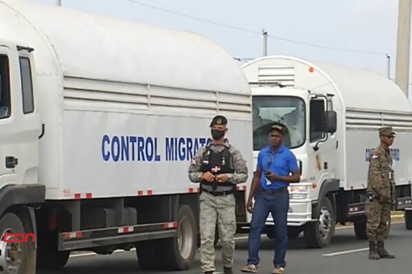 Críticas de Amnistía Internacional a políticas migratorias dominicanas generan fuerte rechazo.