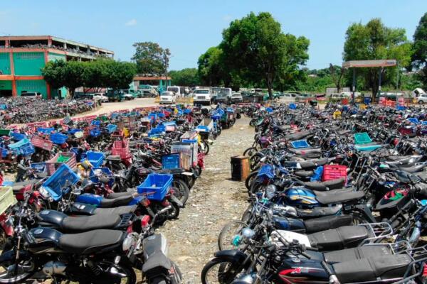 Motoristas denuncian que agentes de la Digesett siguen reteniendo motocicletas pese a prohibición