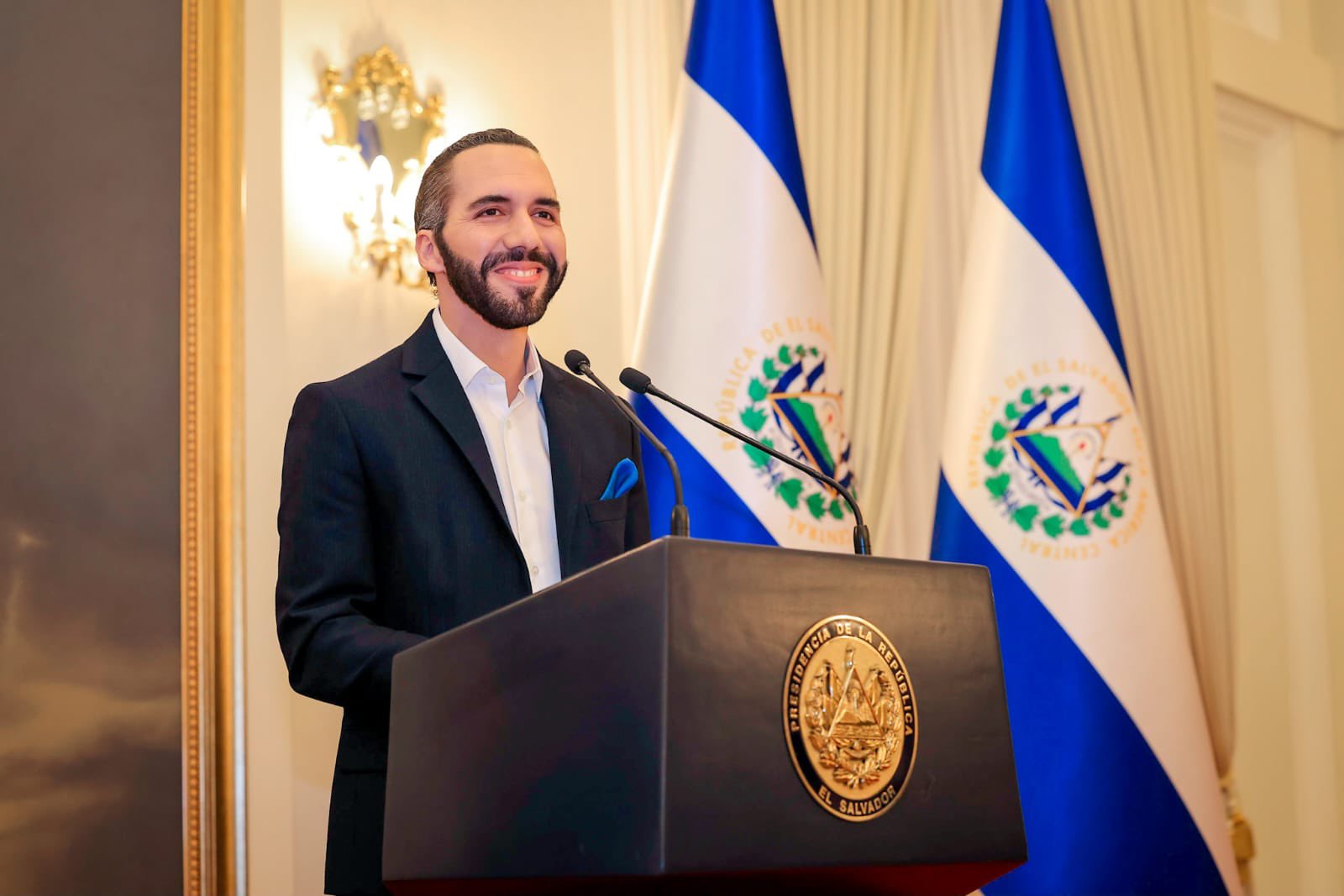 El Salvador es el país con "deterioro más rápido" de la democracia en América Latina