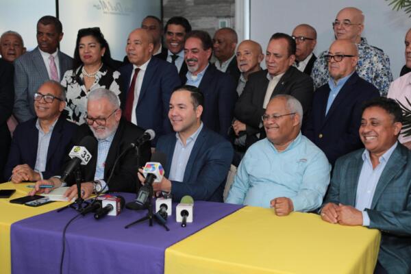 El secretario general del PLD, Johnny Pujols, dijo en Nueva York que el partido morado se reorganiza para acompañar al pueblo en sus luchas.