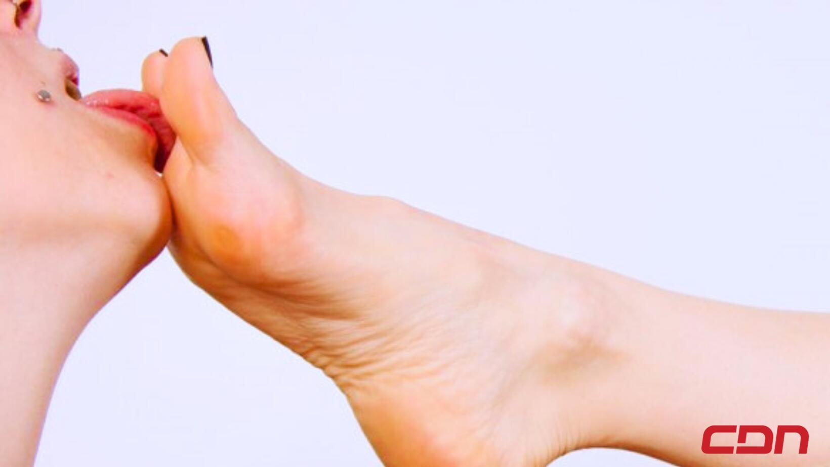 Pasión por los pies: el fetiche que mueve dinero, seguidores y secretos en la era digital