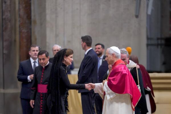 La vicepresidenta de la República, Raquel Peña, participó de la solemne misa de inicio del pontificado de su santidad, el papa León XIV.
