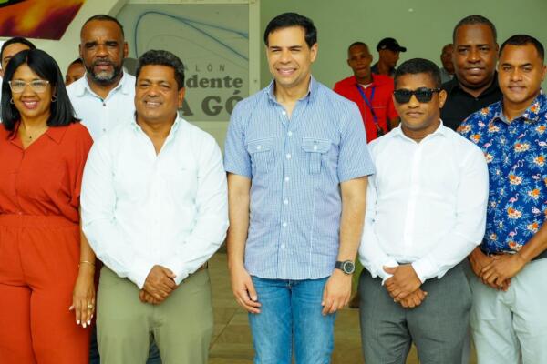 Ministro de Cultura y alcalde de Los Alcarrizos reafirman compromiso con el desarrollo cultural local.