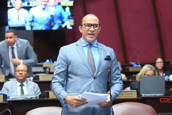 El diputado Frank Ramírez dijo esperar que el Ministerio de Turismo priorice esta iniciativa. Foto: Fuente externa 