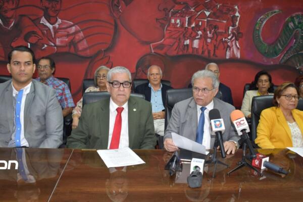Colegio Médico califica de “ofensa” comunicado del ministro de Salud y ratifica huelga médica nacional. (foto, fuente externa)