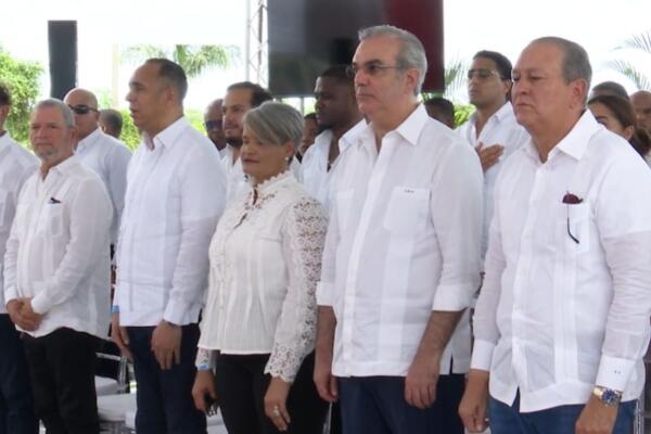 Abinader inaugura carretera Gautier–Guayabal, SPM