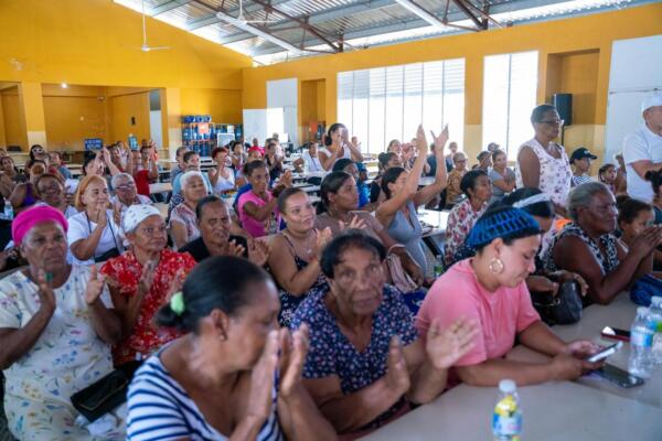 (Propeep) continuó este sábado sus actividades,  en los municipios de Nagua y Cabarete, provincia Puerto Plata con motivo al Día de la Madres