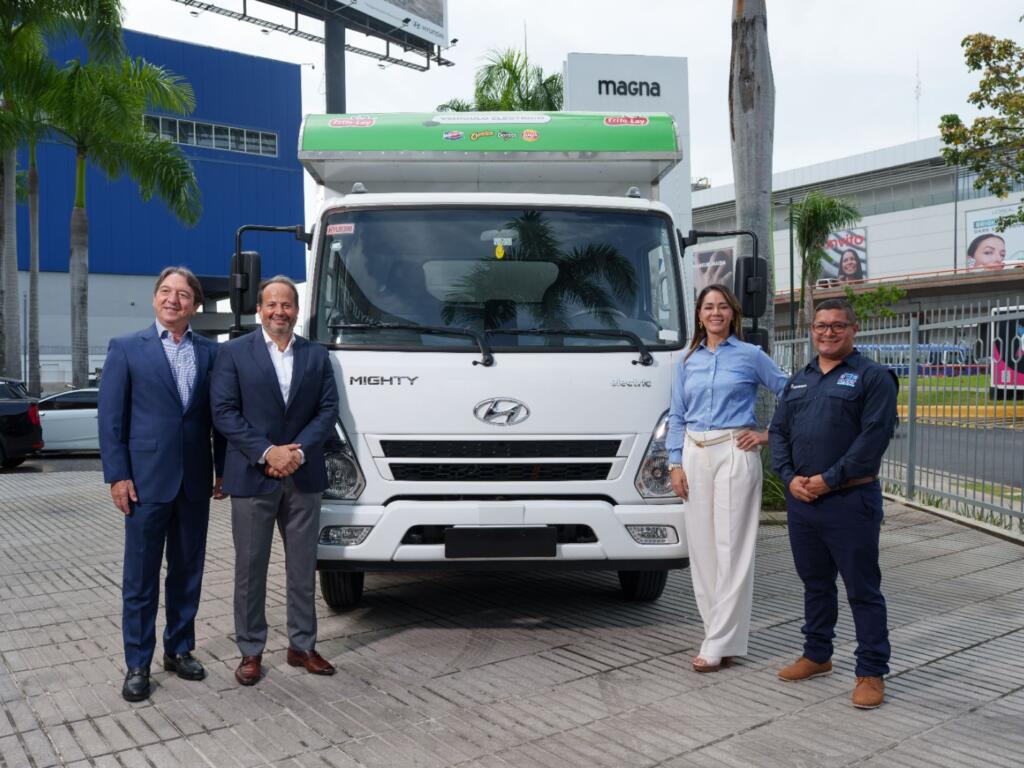 PepsiCo incorpora 27 camiones eléctricos a su flota vehicular en República Dominicana