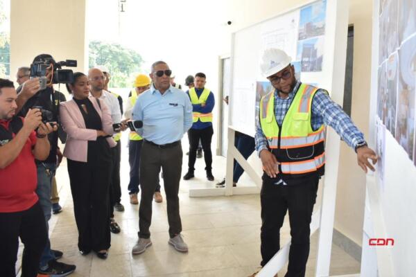 La visita del senador Romero, se enmarca dentro de la labor de supervisión. Foto: Fuente externa 