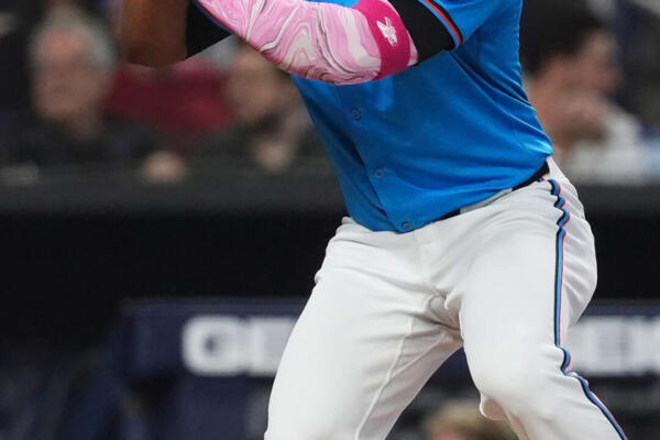 Marlins colocan a Otto López (tobillo) en la lista de lesionados