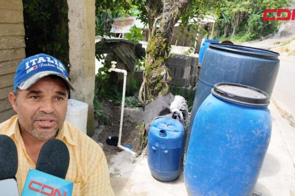 Denuncia crisis de abastecimiento de agua potable en Villa Trina.
