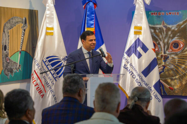 El ministro Roberto Ángel Salcedo ofreció los detalles de la Feria del Libro 2025