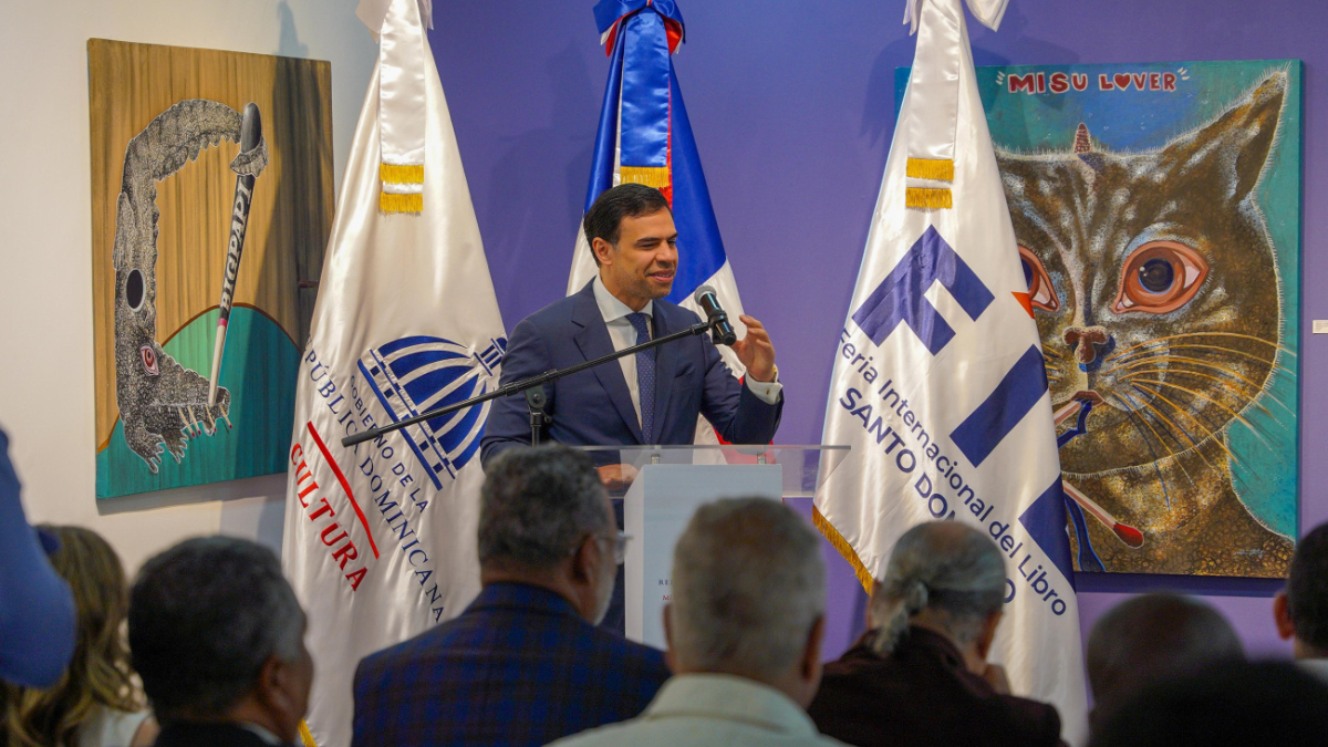 El ministro Roberto Ángel Salcedo ofreció los detalles de la Feria del Libro 2025