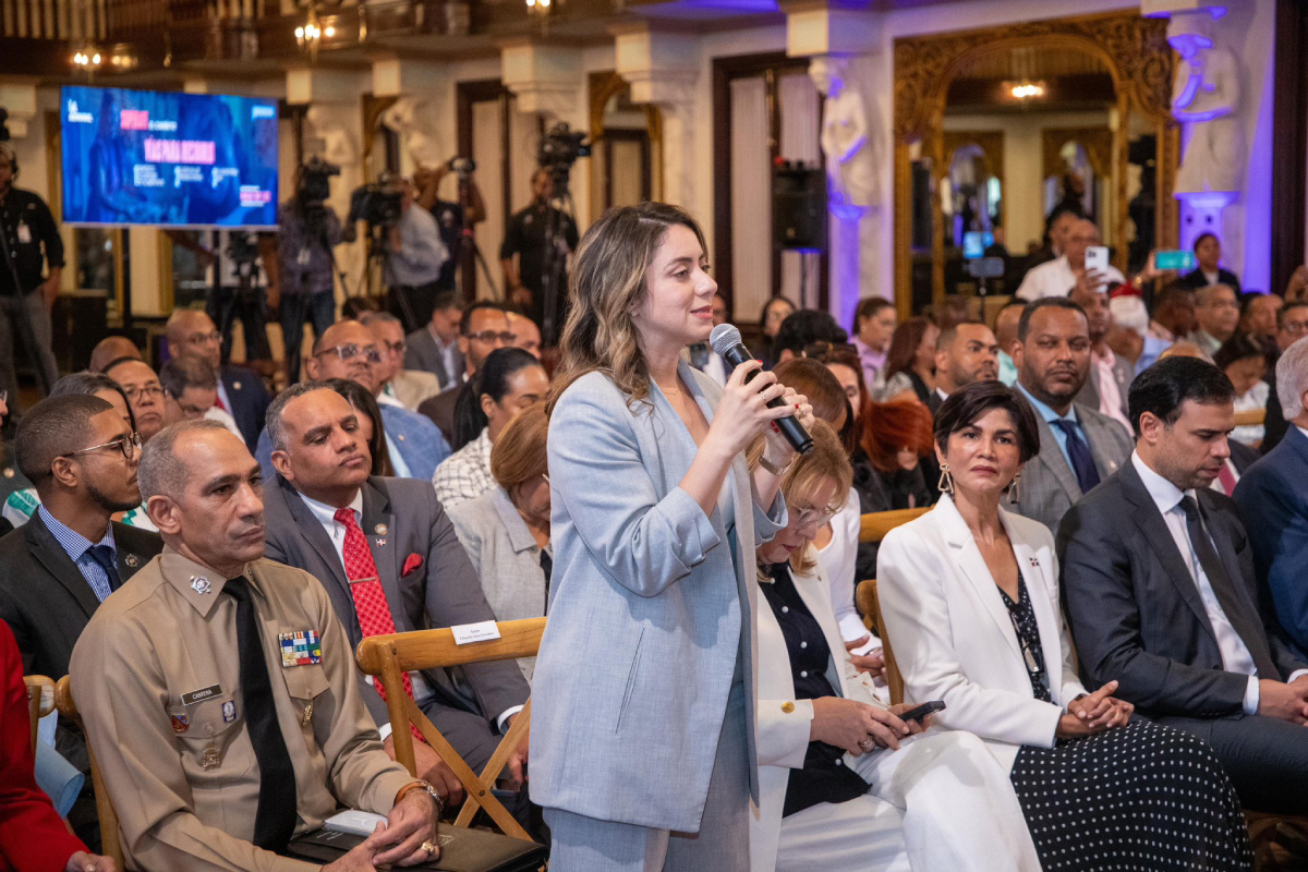 Gloria Reyes, directora de Supérate, aclaró los términos de la entrega del Bono Madre 2025