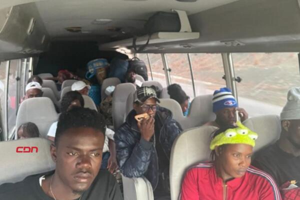 Embajada de Haití en RD entrega insumos a nacionales haitianos que retornan voluntariamente. (foto, fuente externa)