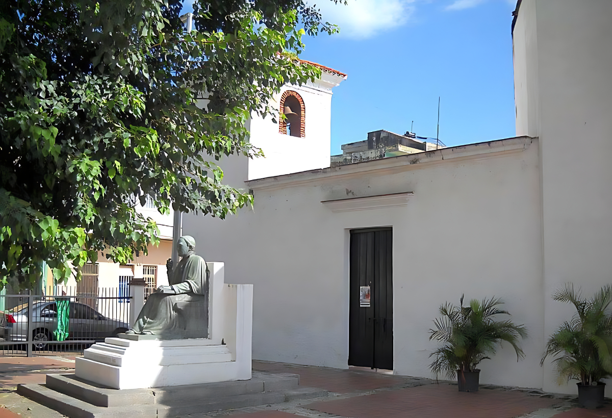 Los restos óseos se hallaron en la Iglesia Nuestra Señora del Carmen de la Zona Colonial