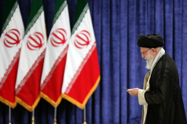 Imagen de archivo del líder supremo iraní, el ayatolá Ali Jameneí. EFE/STR