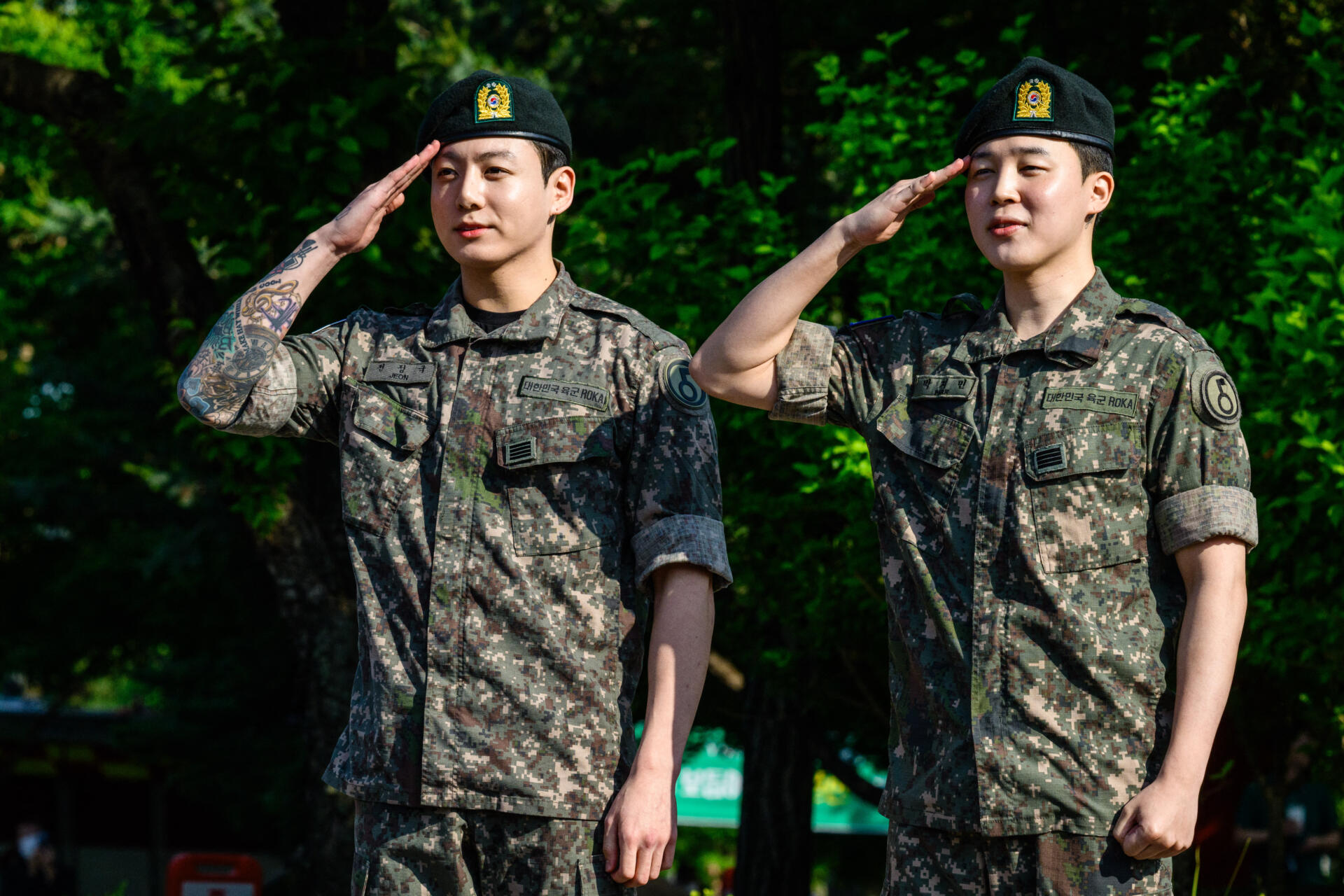 Otras dos estrellas de BTS concluyen el servicio militar surcoreano