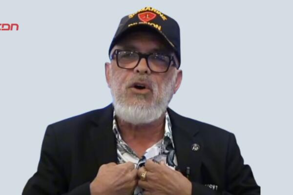 El comunicador Ángel Martínez (el detective).
