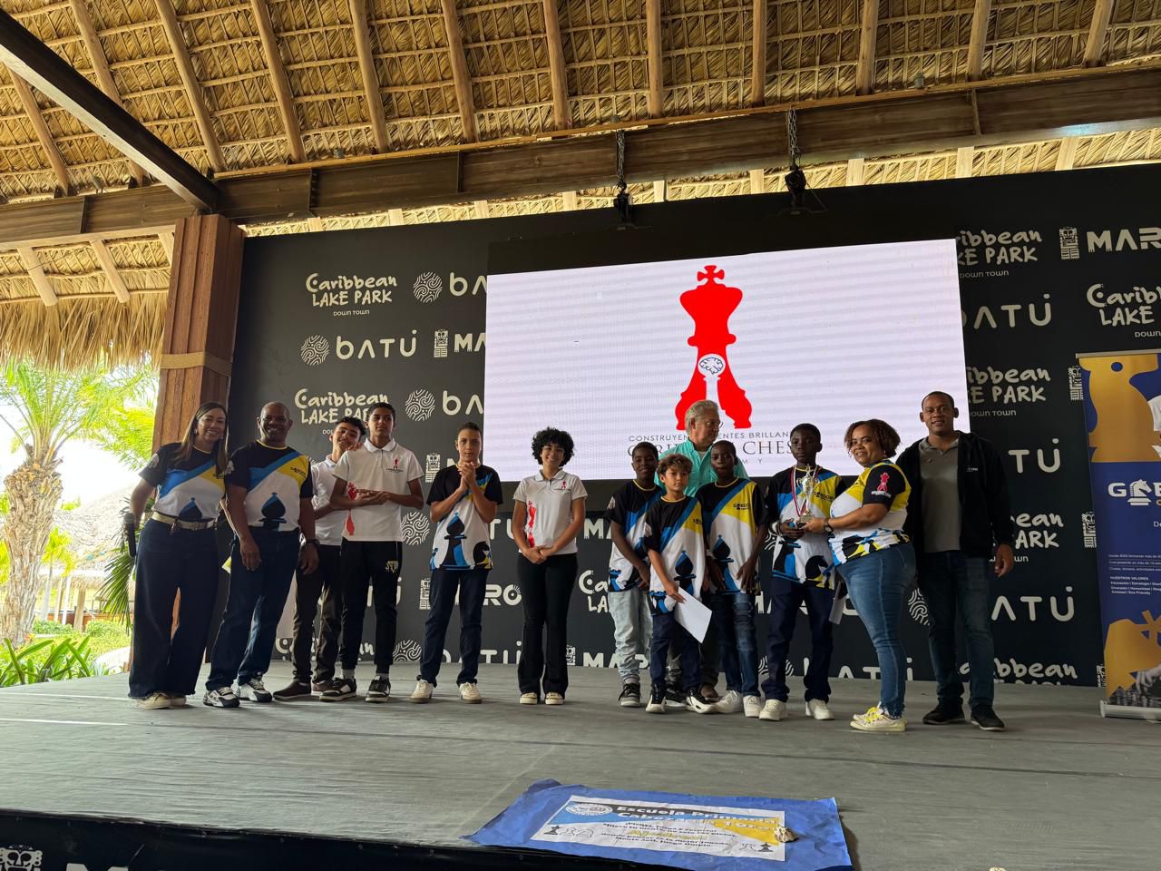 Durante la jornada, los participantes compartieron un espacio de sana competencia y crecimiento intelectual, promoviendo valores como la concentración, el respeto, la estrategia y la toma de decisiones, pilares fundamentales que Caribbean Chess Academy impulsa desde sus aulas.