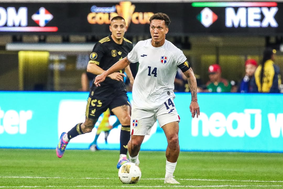En el primer tiempo el equipo mexicano logró un gol y en el segundo dos tantos, en tanto la selección dominicana consiguió sus dos goles del juego en la segunda mitad.