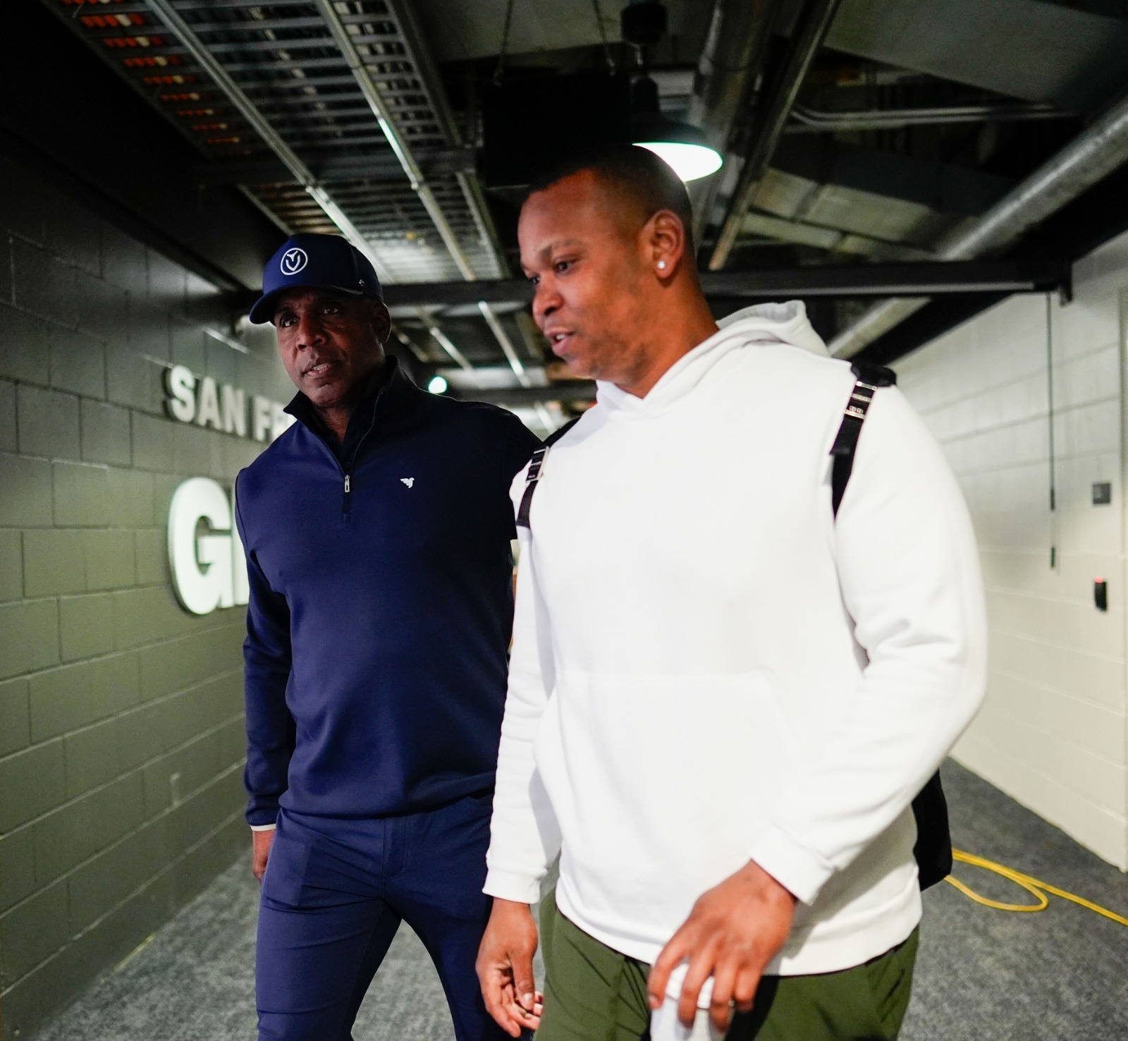 La compañía de Bonds le permitirá, al líder de dobles de la Liga Americana en 2019, Rafael Devers, conocer con lujo de detalles de cómo mejorar su técnica de bateo en un parque que él conoce muy bien.