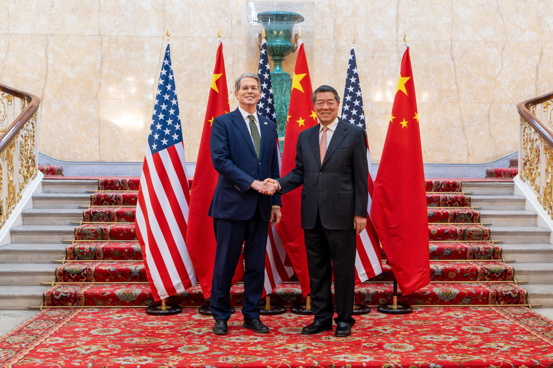 China y EEUU acuerdan "marco general" para resolver su disputa comercial