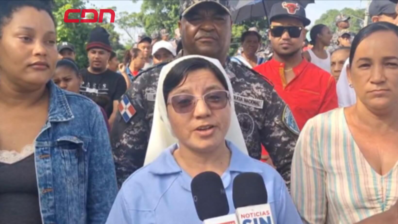 Comunitarios en Bonao exigen construcción de puente peatonal