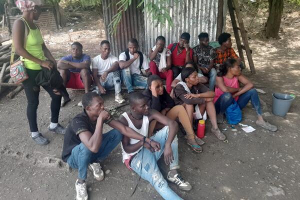 Detienen grupos de indocumentados en Montecristi  y San Juan