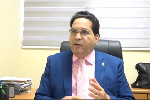Diputado busca dinamizar economía con mayor tope para compras por Courier