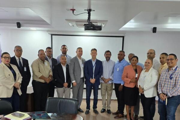 Edenorte e Indrhi coordinan subestación eléctrica en Arenoso para solucionar bajo voltaje en el Bajo Yuna.