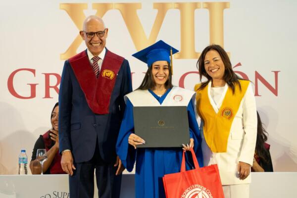 El ITSC celebró su decimoséptima ceremonia de graduación, con un emotivo acto en sus instalaciones, donde 337 nuevos técnicos profesionales.