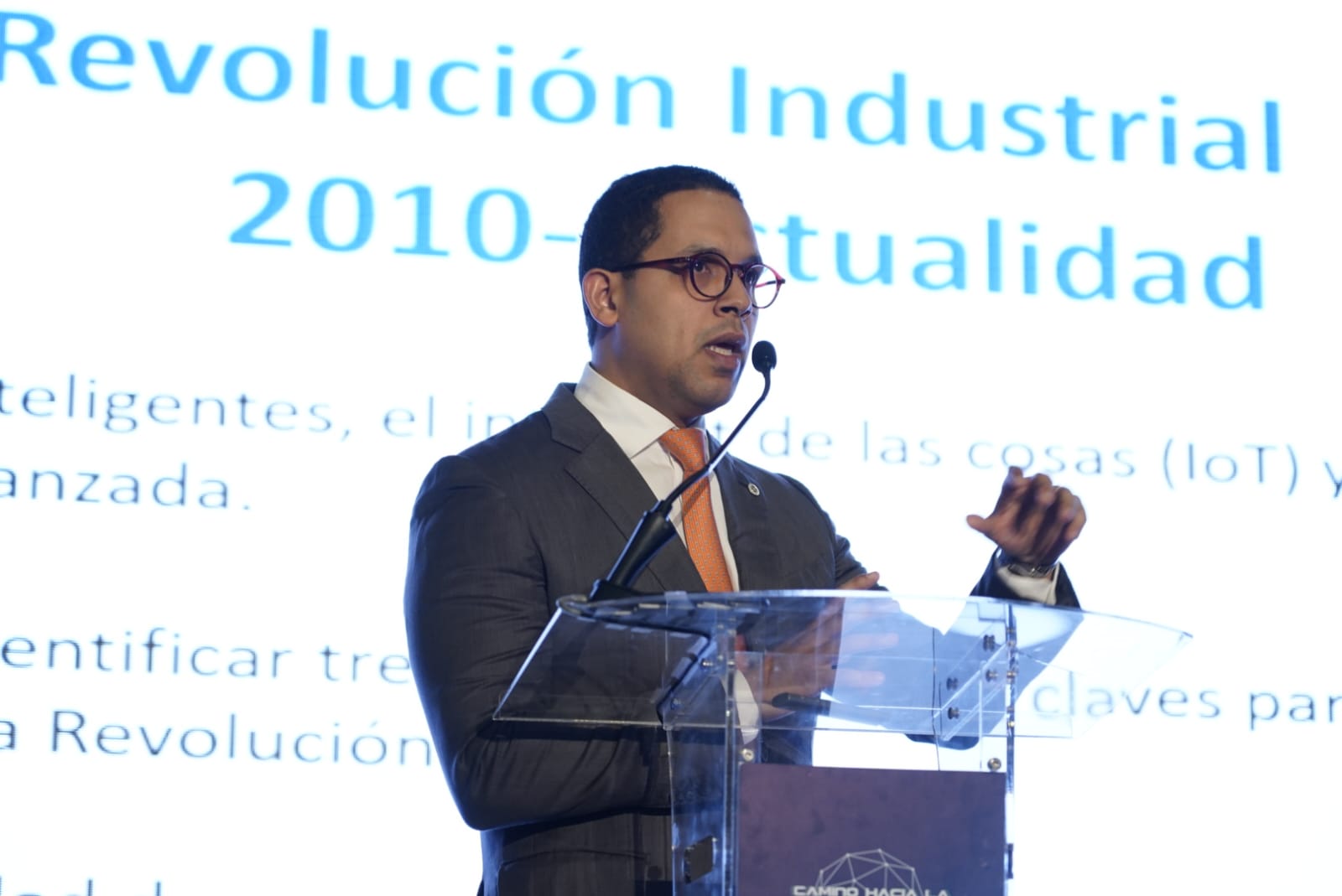 Héctor Sánchez Navarro, subdirector del HOMS analizó el impacto de la Cuarta Revolución Industrial en el sistema de salud dominicano.