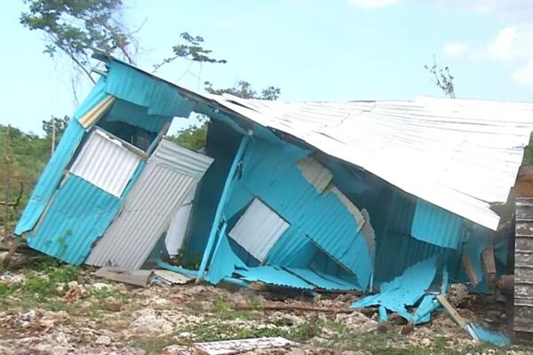 Residentes en terrenos ubicados en Los Tanquecitos, de Boca Chica, admitieron que llevan años ocupando dichos predios sin la documentación.