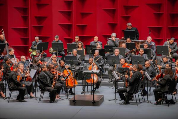 La Orquesta Filarmónica de Santo Domingo emocionó al público con el concierto sinfónico 