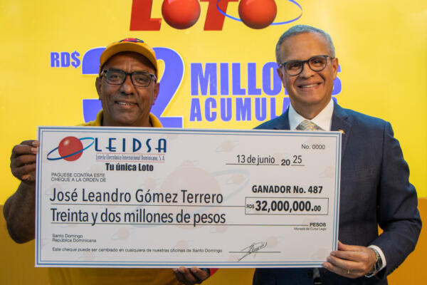 Leidsa entrega 32 millones al millonario 487 del Loto.