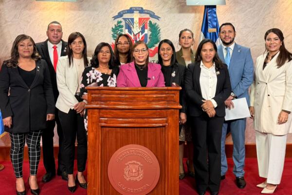 Mesa de Inclusión y Discapacidad de la Cámara de Diputados anuncia iniciativas a favor de la comunidad sorda.