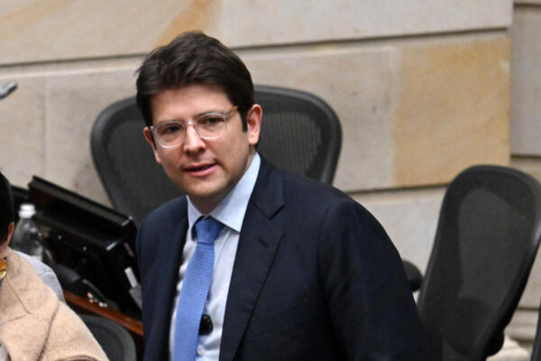 Miguel Uribe Turbay, senador y precandidato presidencial en Colombia. 