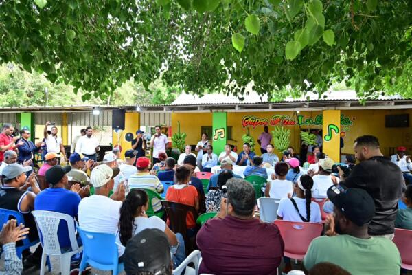 La visita fue realizada por instrucción directa del expresidente y presidente del PLD, Danilo Medina. 
